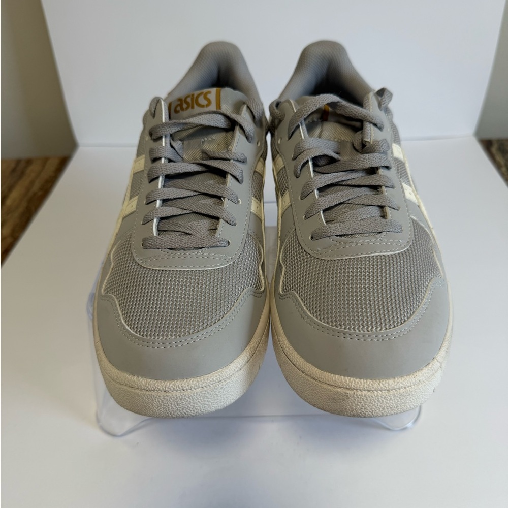 ASICS Men's Gray and White Sneakers